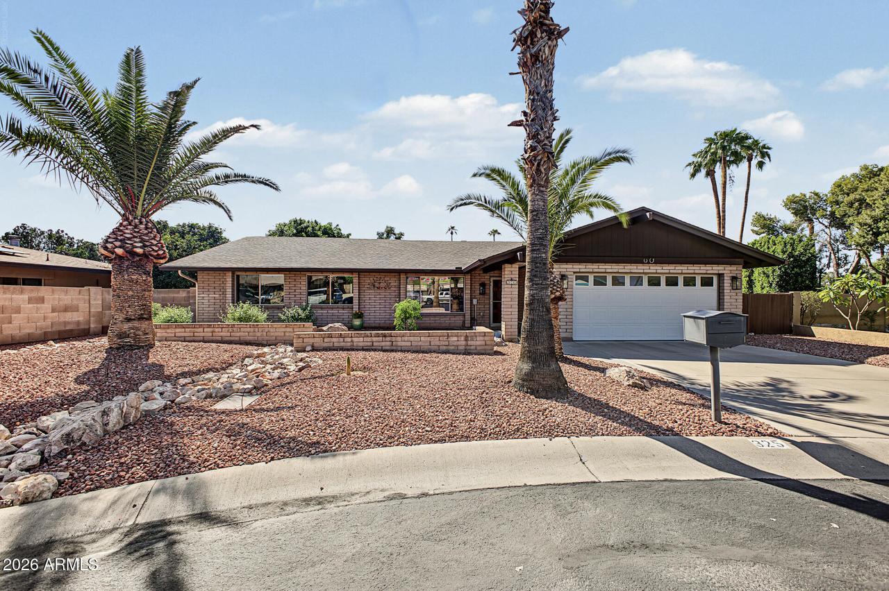 325 W Pacifico Cir., Litchfield Park, AZ 85340