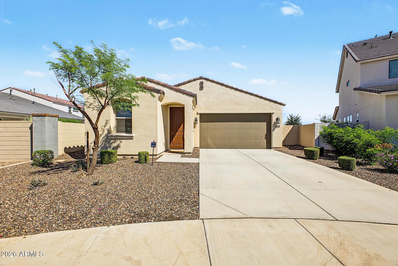 35121 N Magnette Way, San Tan Valley, AZ 85144