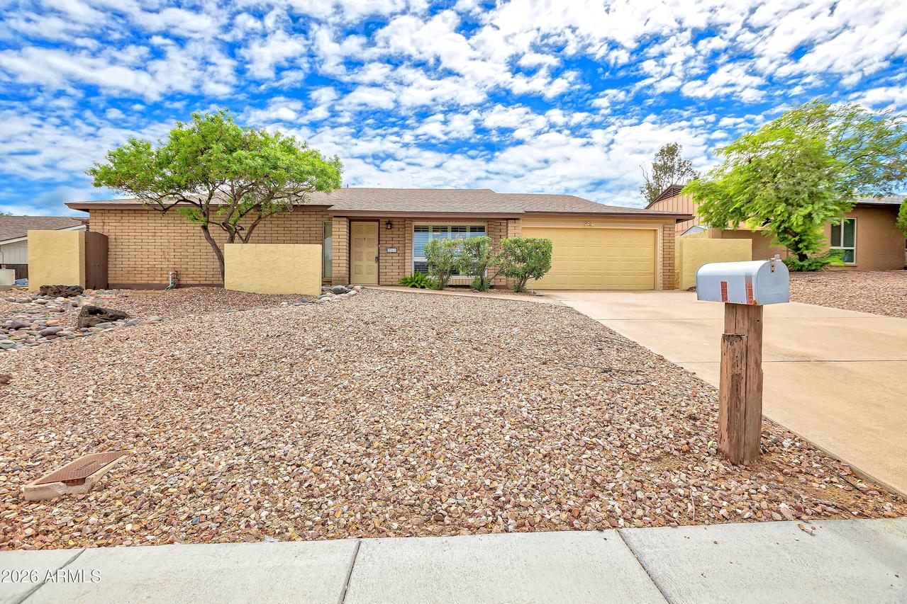 2263 E Christy Dr., Phoenix, AZ 85028