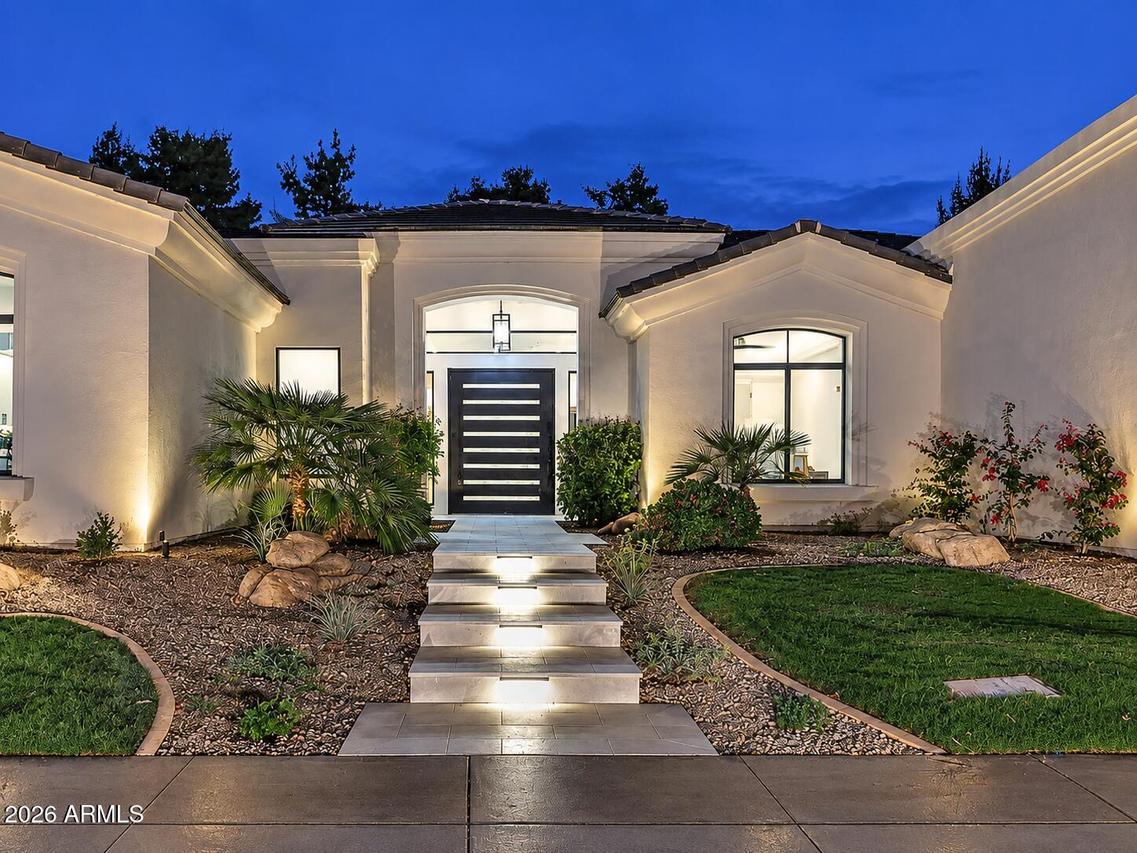 8201 E Kalil Dr., Scottsdale, AZ 85260