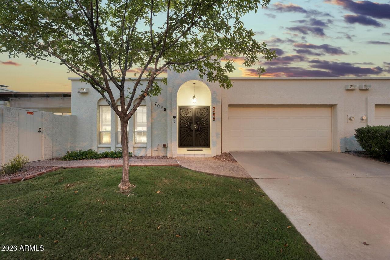 7040 N 11th Ave., Phoenix, AZ 85021