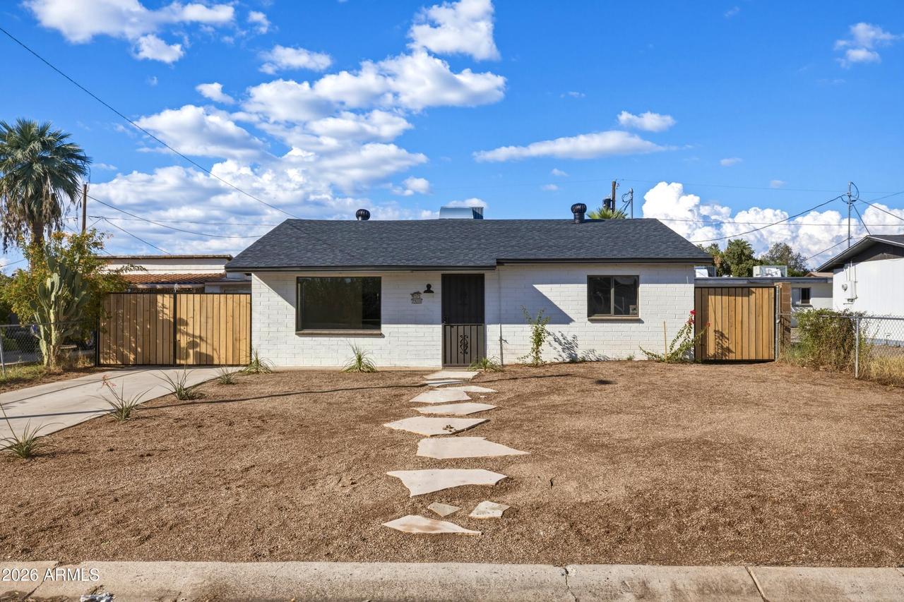 2930 E Granada Rd., Phoenix, AZ 85008
