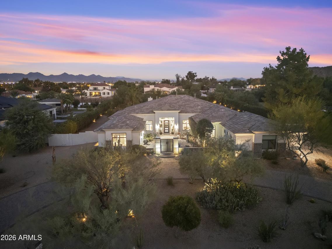 10425 N 37th St., Phoenix, AZ 85028