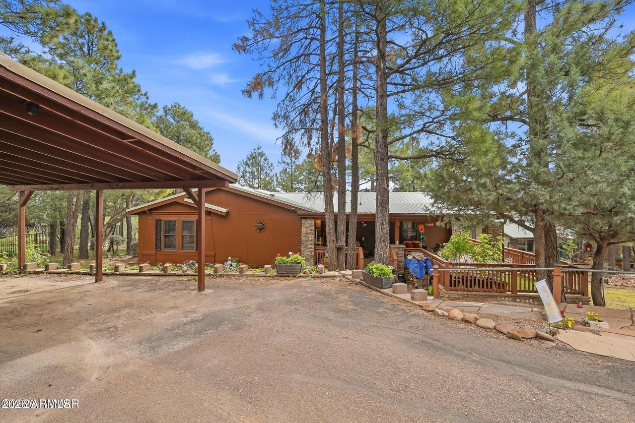 3197 Pine Needle Dr., Show Low, AZ 85901