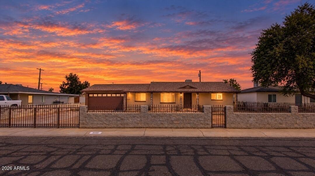 8307 N 29th Ave., Phoenix, AZ 85051