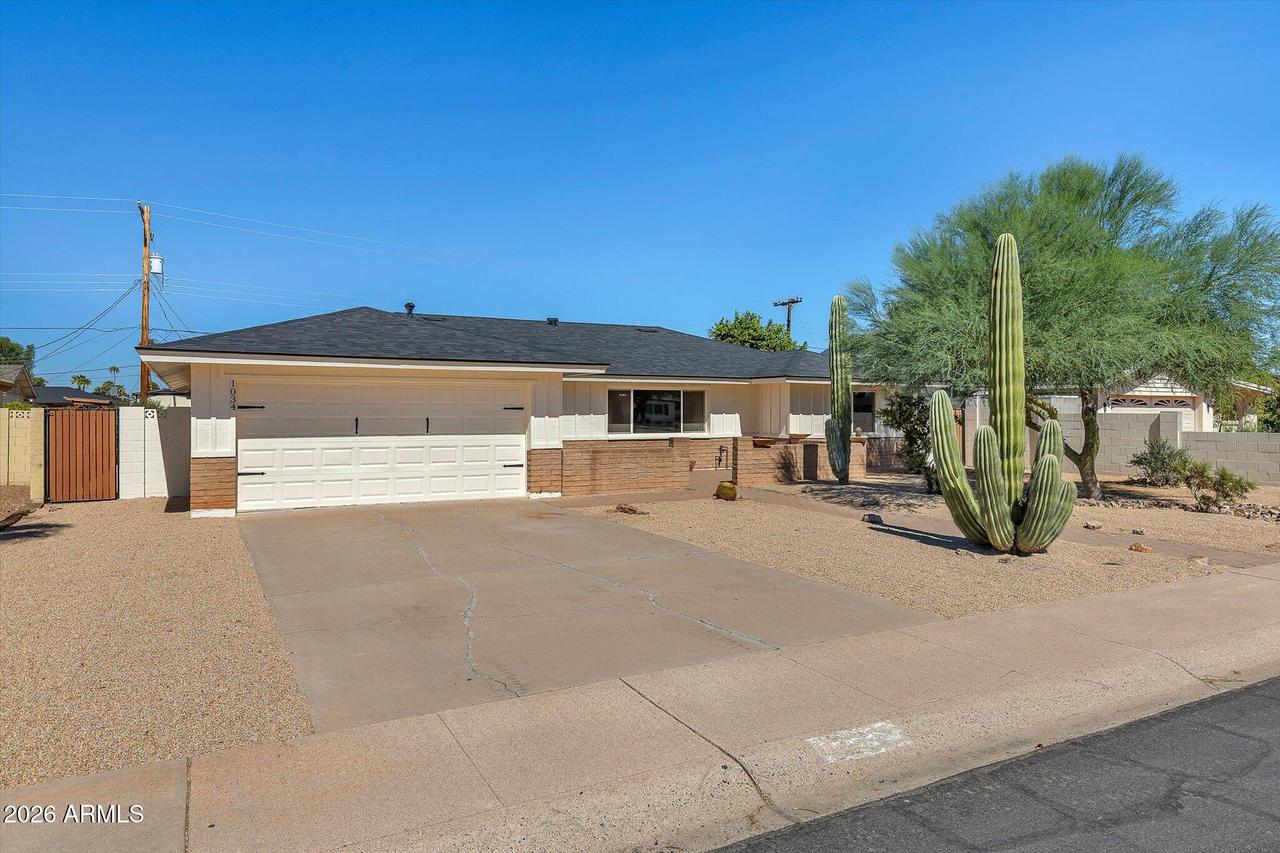 1034 E Hermosa Dr., Tempe, AZ 85282