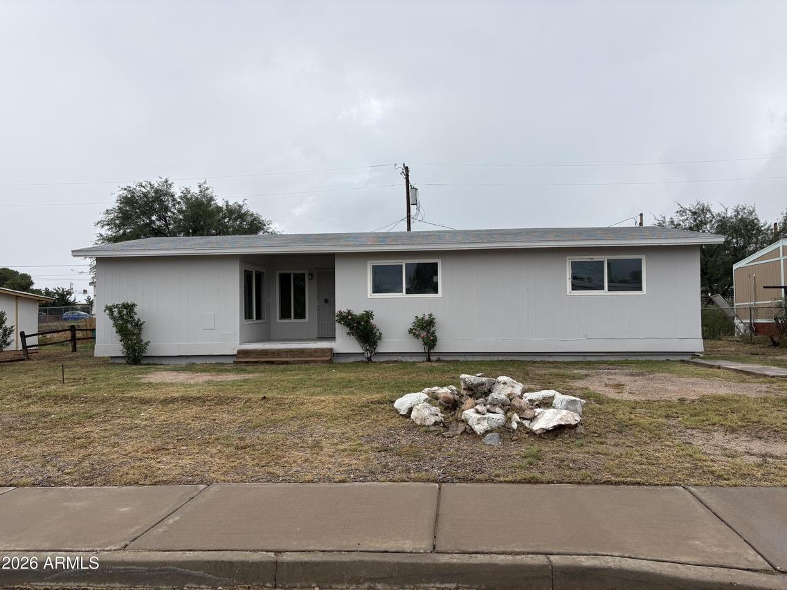 674 E Lesli Dr., Benson, AZ 85602