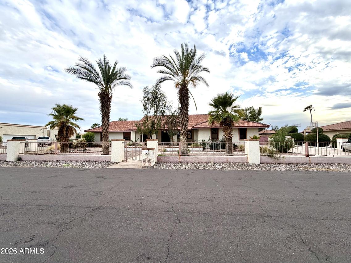 6723 W Schmidt St., Glendale, AZ 85308