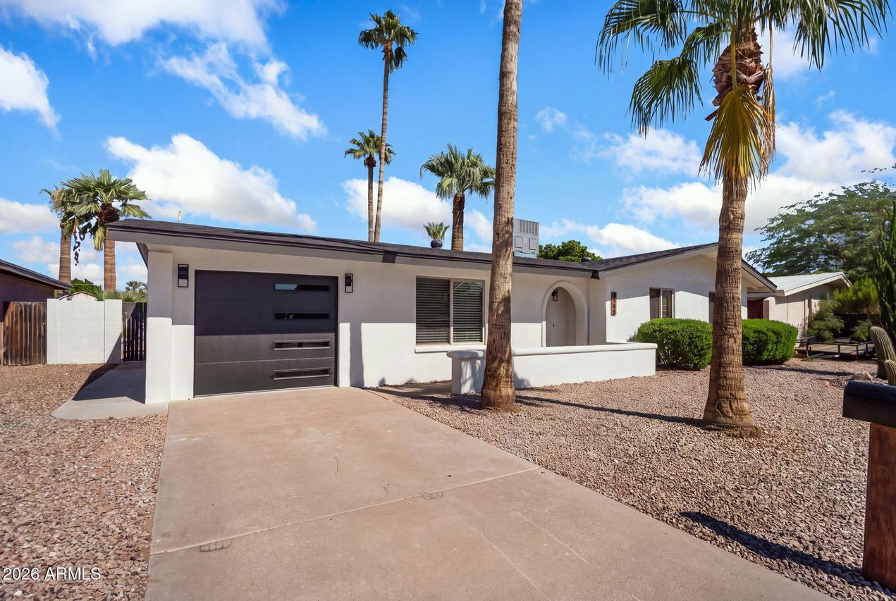 4150 E Cannon Dr., Phoenix, AZ 85028