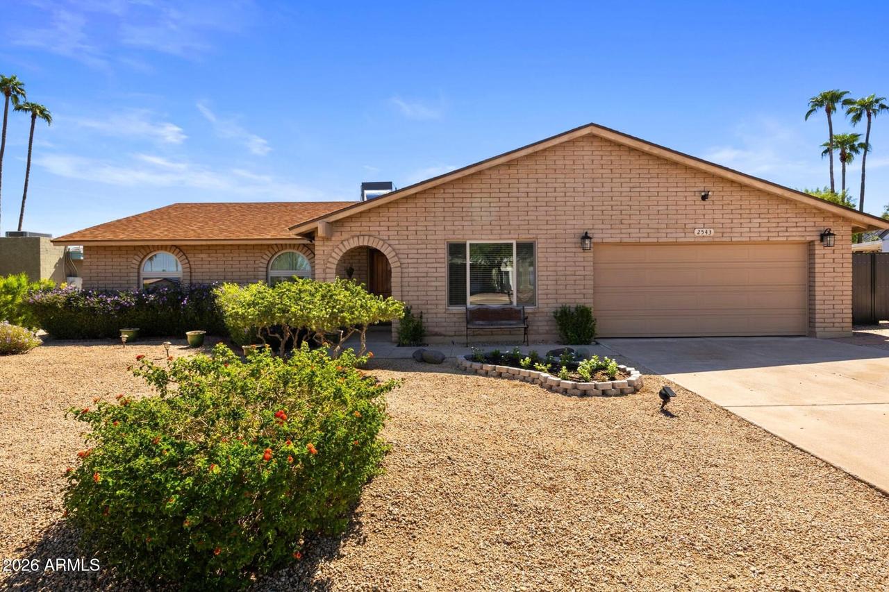 2543 E Mercer Ln., Phoenix, AZ 85028