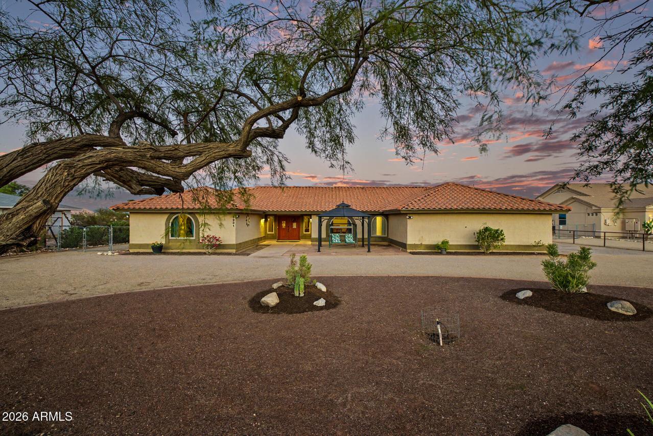 5231 N Tuthill Rd., Litchfield Park, AZ 85340