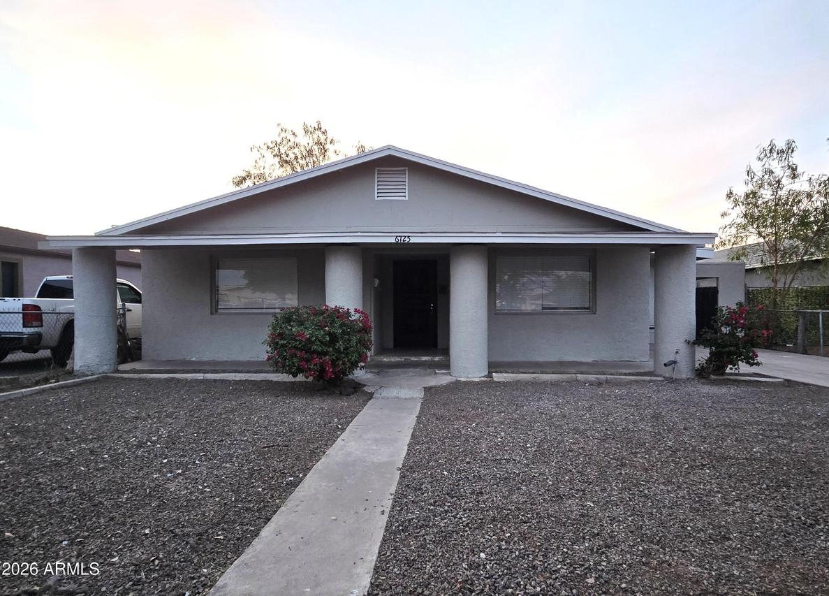 6725 N 55th Dr., Glendale, AZ 85301