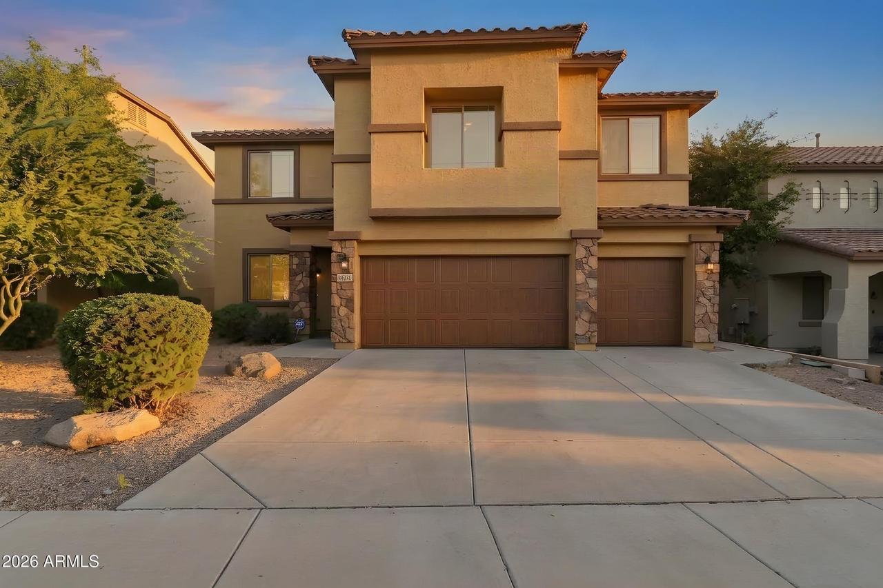 9011 W Red Fox Rd., Peoria, AZ 85383