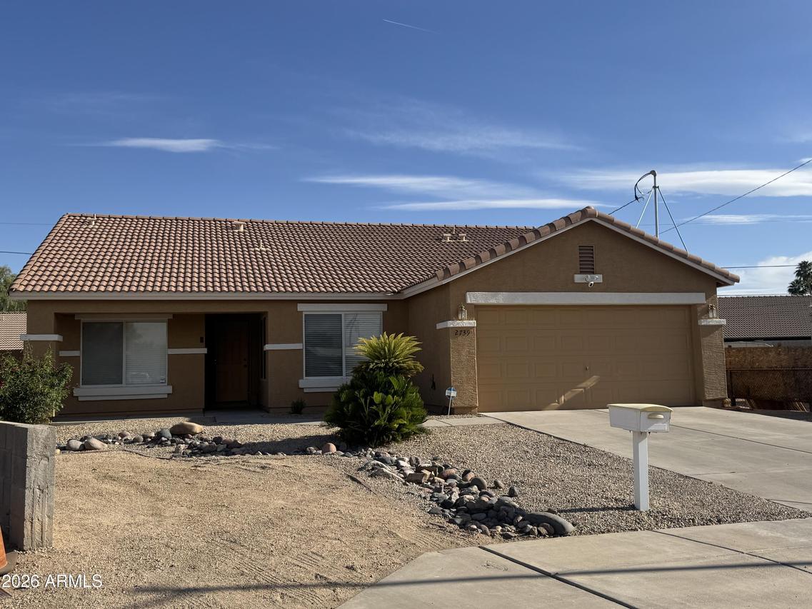 2739 E Beverly Ln., Phoenix, AZ 85032