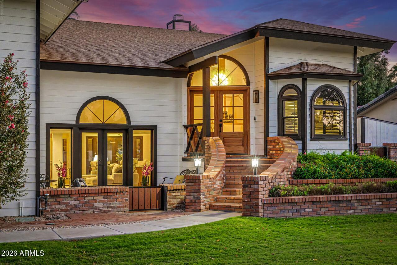 1131 W Lawrence Ln., Phoenix, AZ 85021