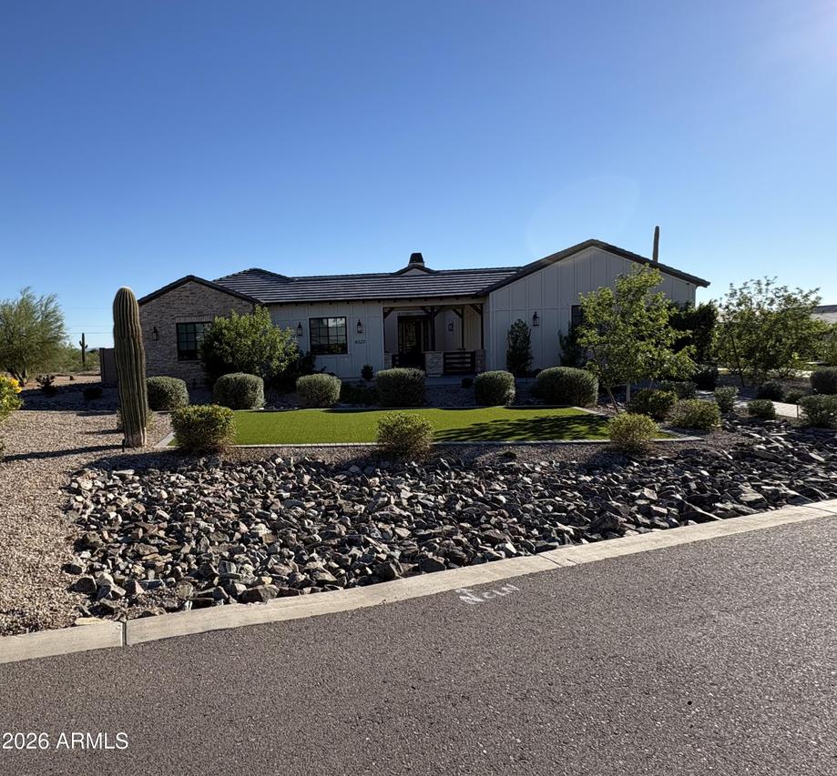 8323 E Regina Cir., Mesa, AZ 85207