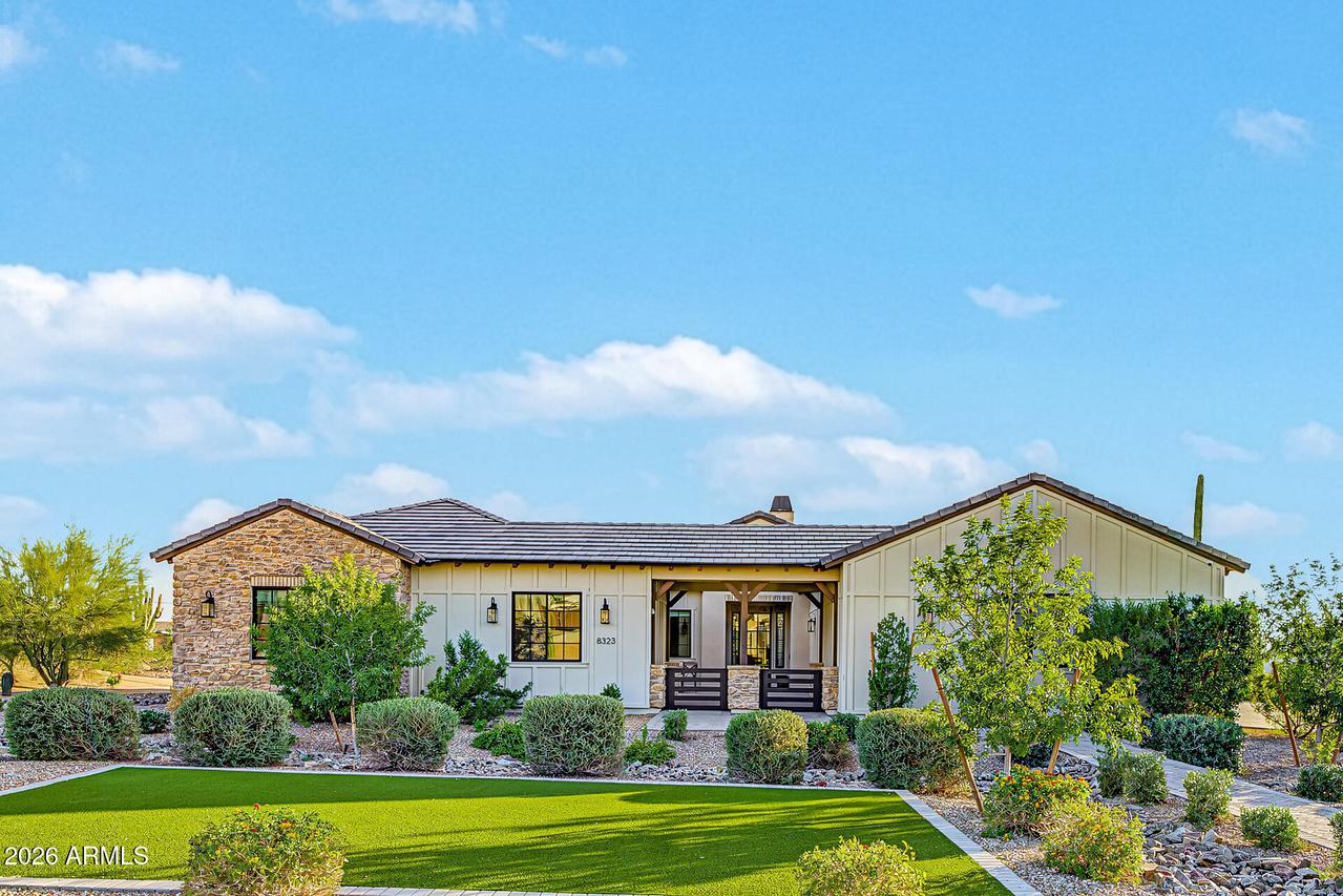 8323 E Regina Cir., Mesa, AZ 85207