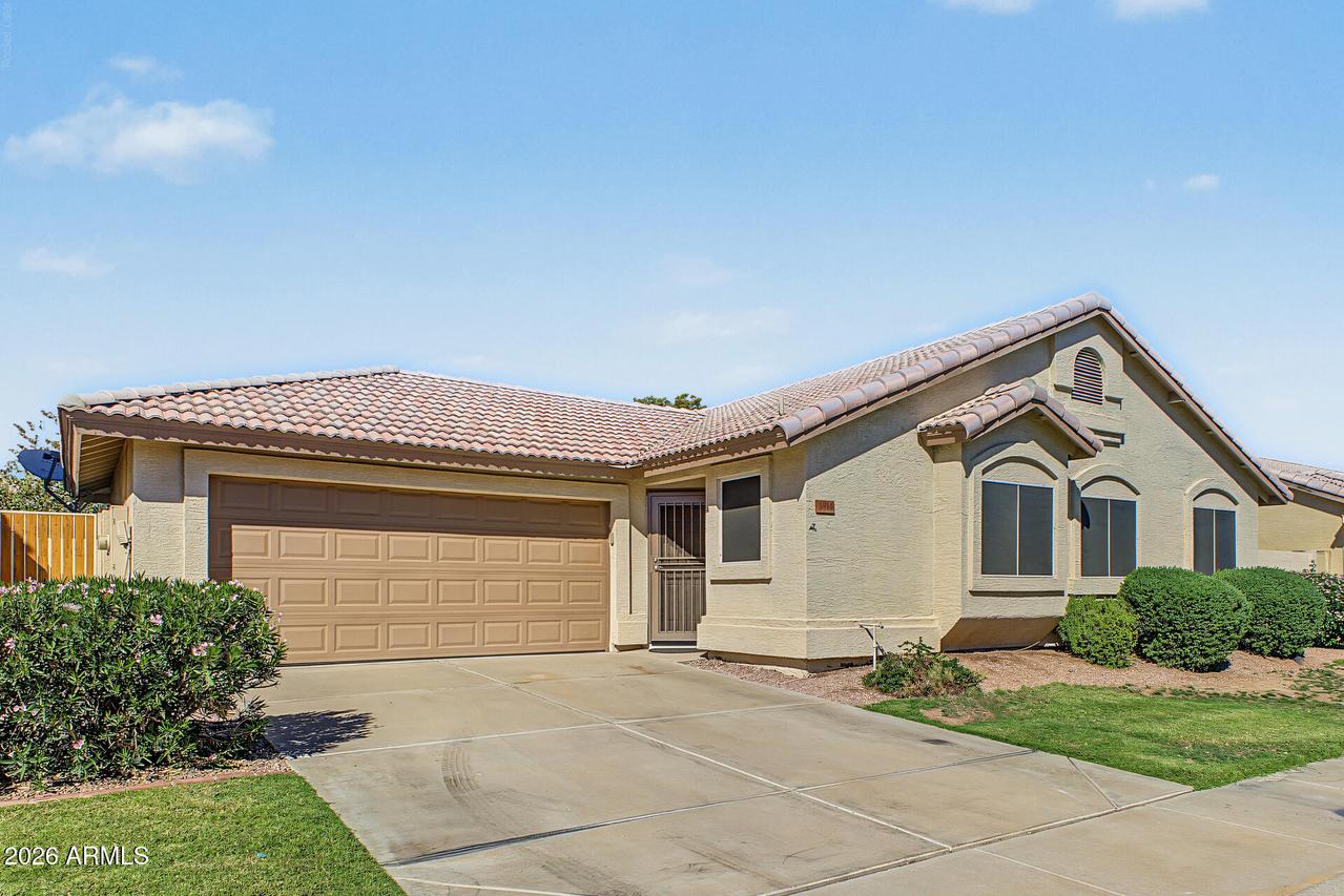8914 W Port Au Prince Ln., Peoria, AZ 85381