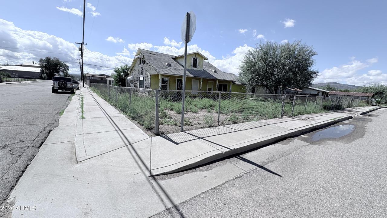 301 W 4th St., Winkelman, AZ 85192