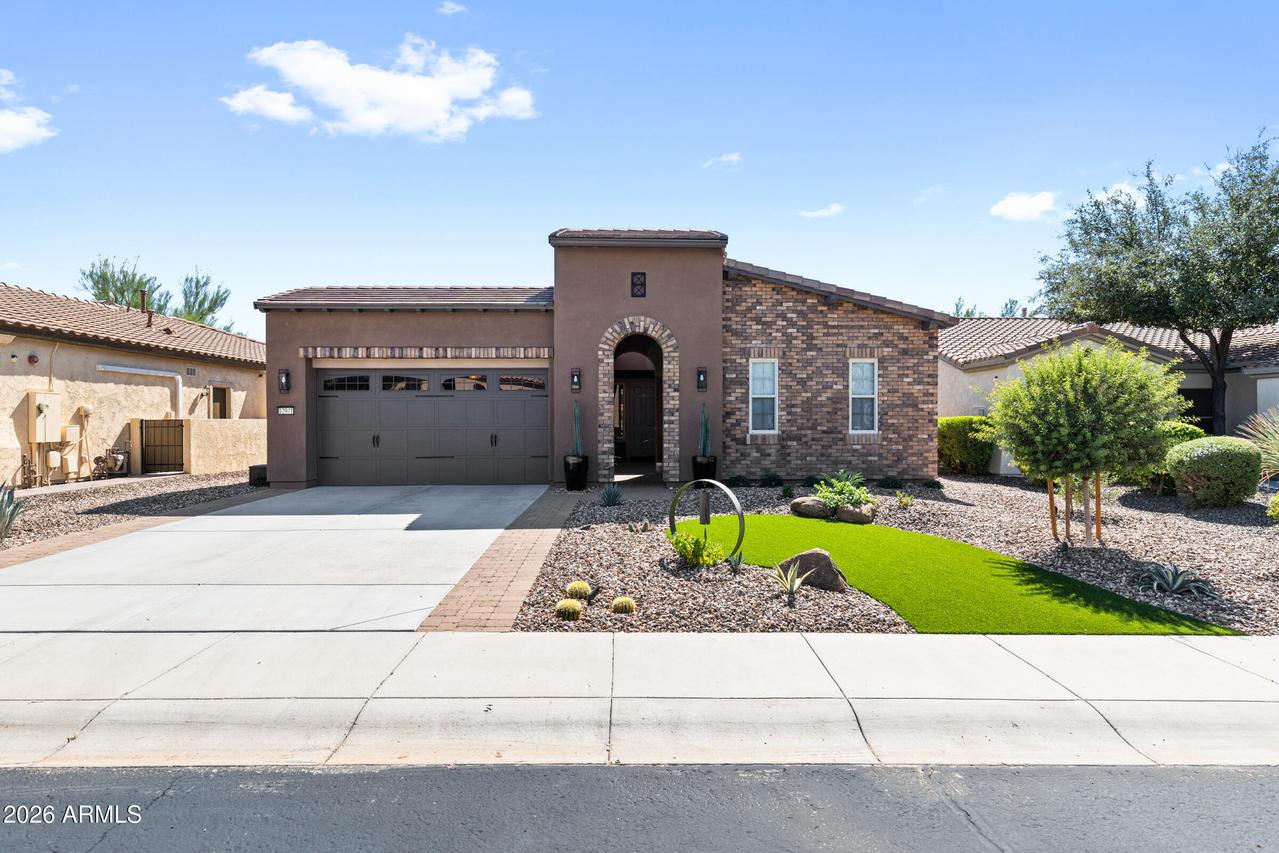 12941 W Red Fox Rd., Peoria, AZ 85383