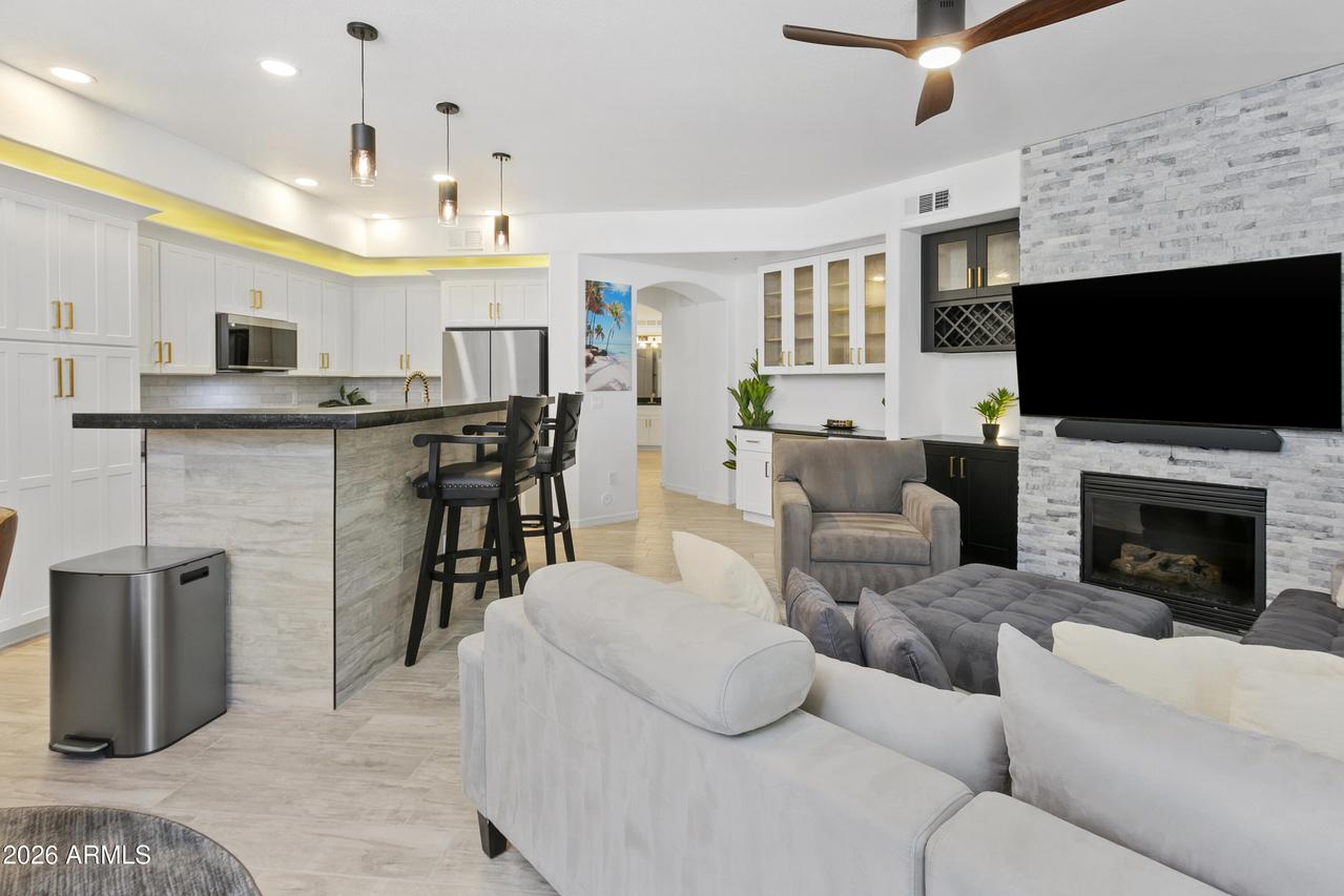 7601 E Indian Bend Rd. #1017, Scottsdale, AZ 85250
