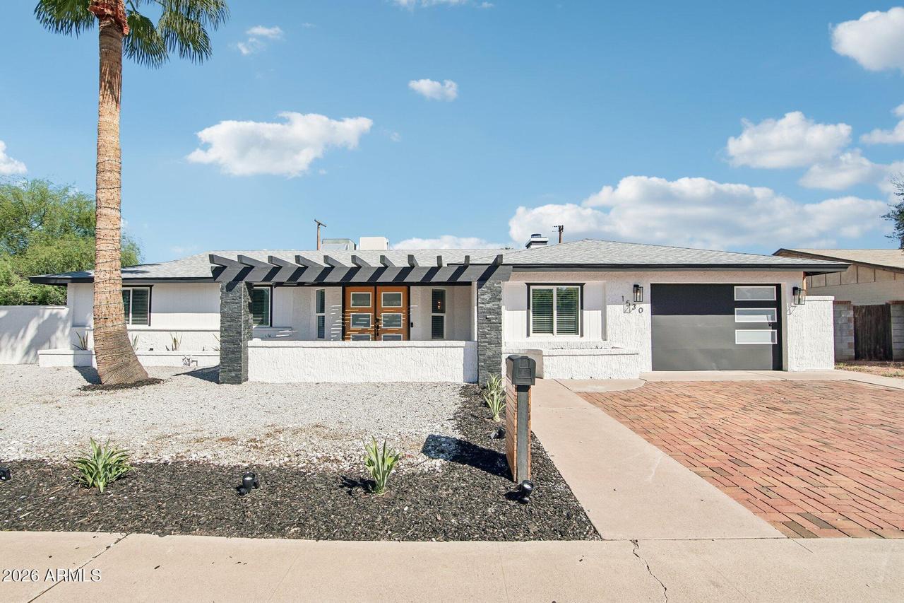 1530 W Dunlap Ave., Phoenix, AZ 85021