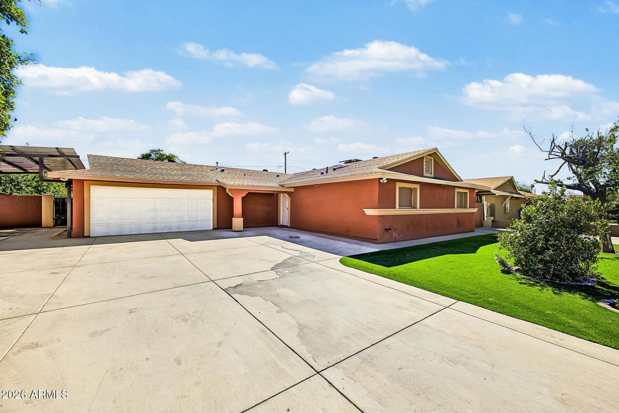 4311 N 64th Ave., Phoenix, AZ 85033