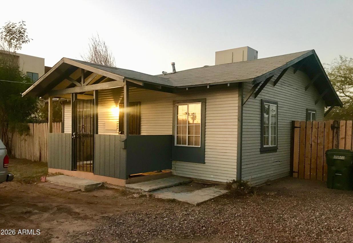 1210 E Highland Ave., Phoenix, AZ 85014