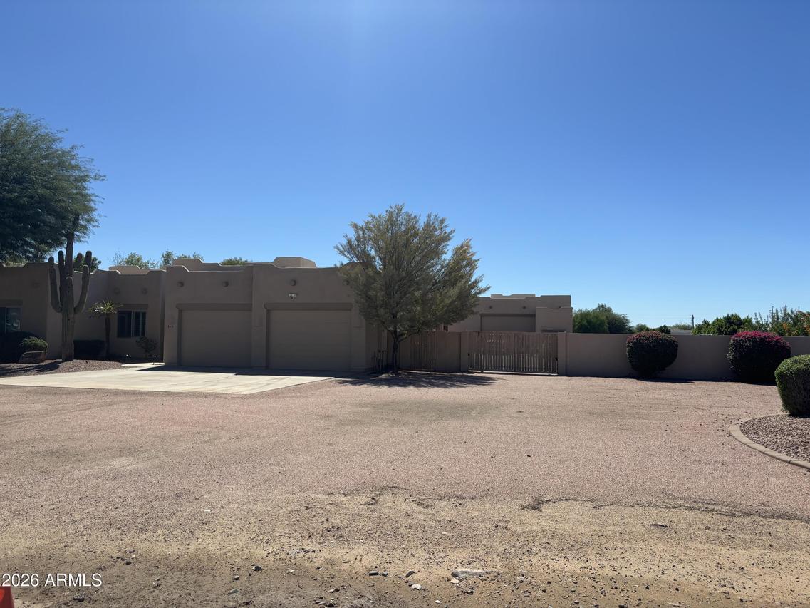8831 W Daley Ln., Peoria, AZ 85383