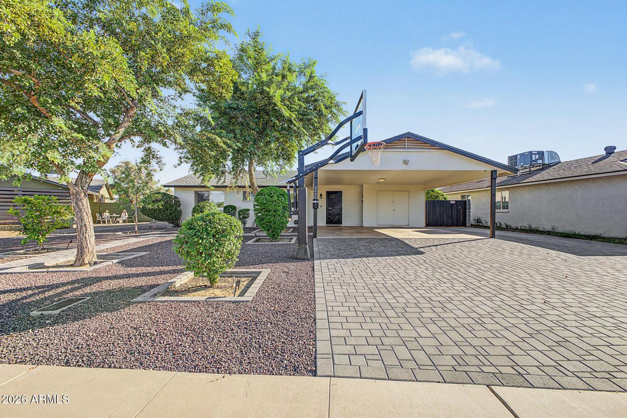 2435 E Aldine St., Phoenix, AZ 85032