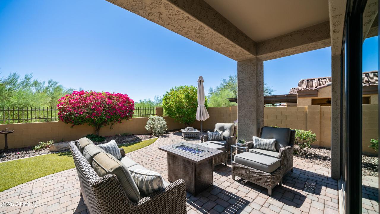 1817 N Red Cliff, Mesa, AZ 85207
