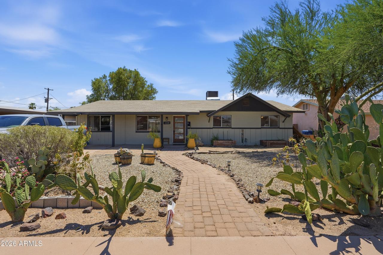 1239 W Elna Rae St., Tempe, AZ 85281