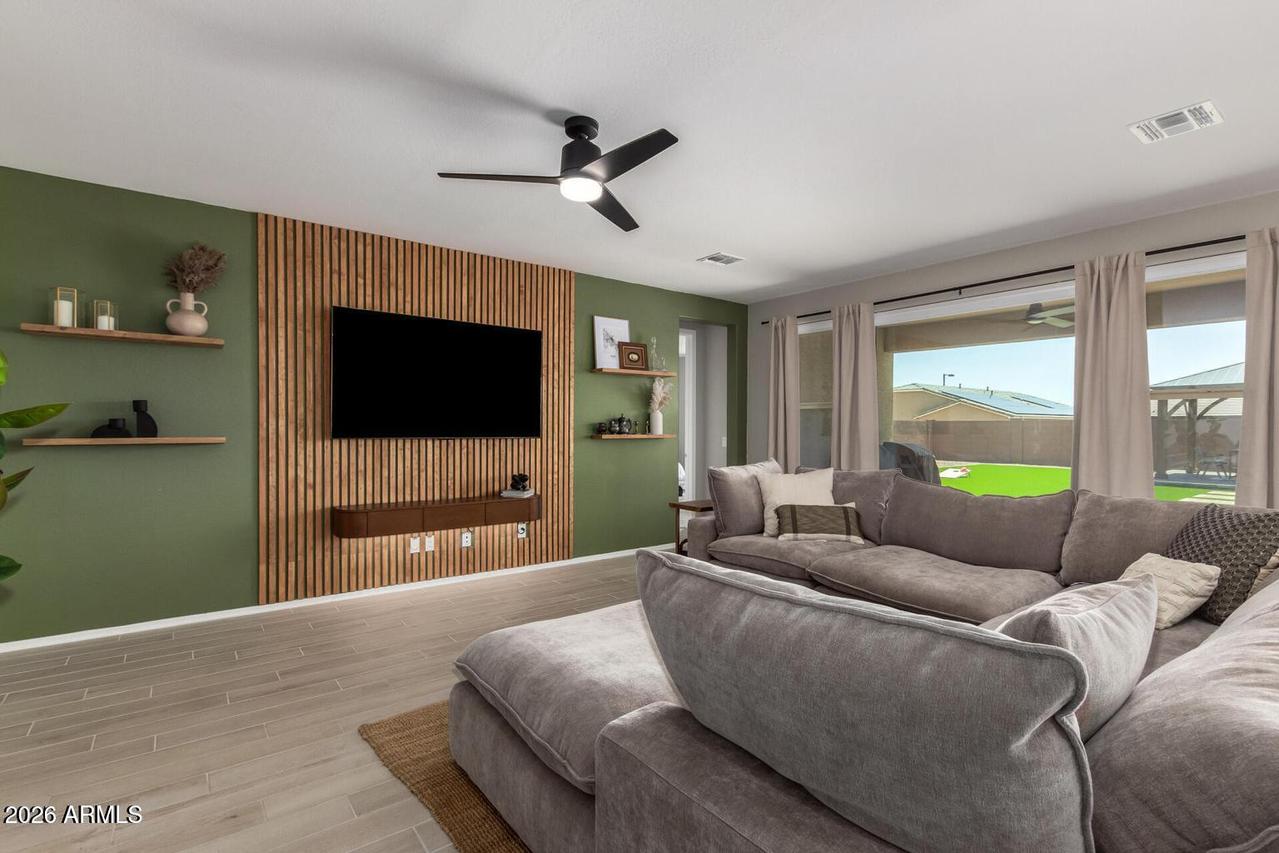 18549 W Seldon Ln., Waddell, AZ 85355