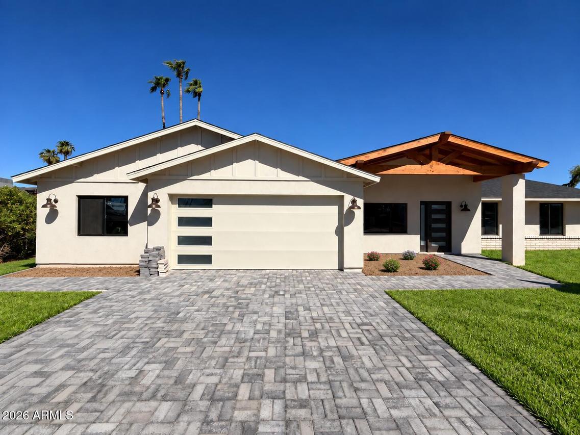 5220 E Winchcomb Dr., Scottsdale, AZ 85254