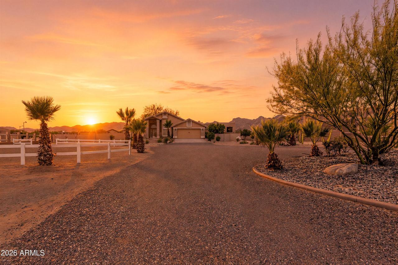 5012 N Tuthill Rd., Litchfield Park, AZ 85340