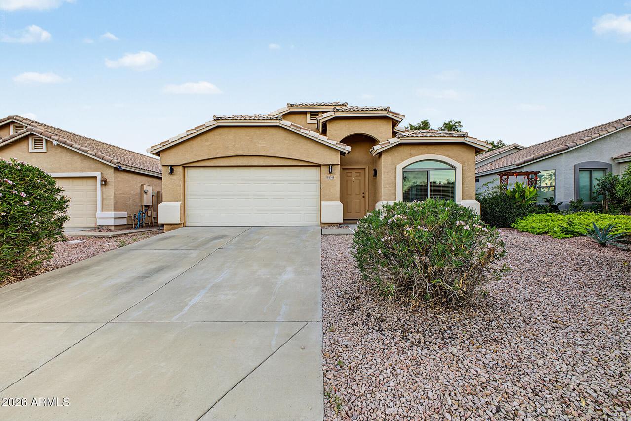 3765 W Yellow Peak Dr., San Tan Valley, AZ 85144