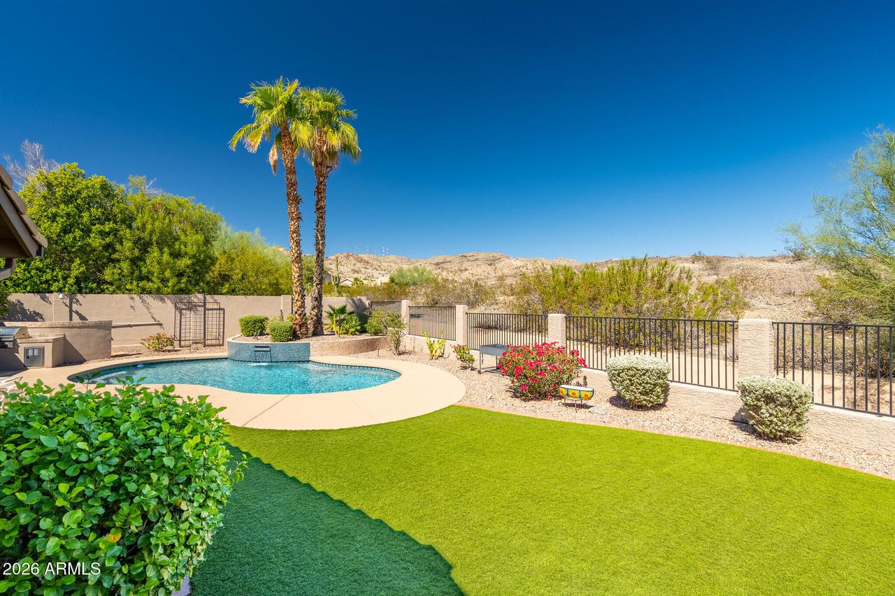 2152 E Sapium Way, Phoenix, AZ 85048