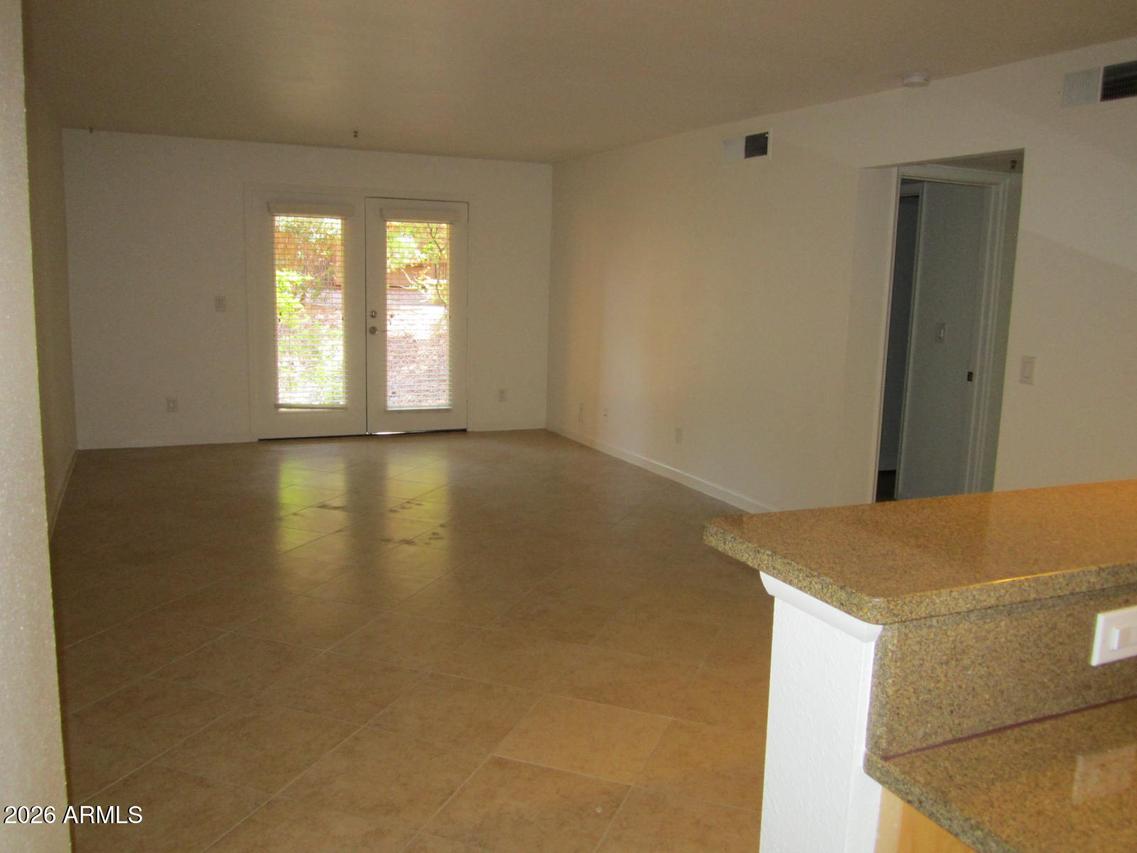 4704 E Paradise Village Pkwy. #141, Phoenix, AZ 85032