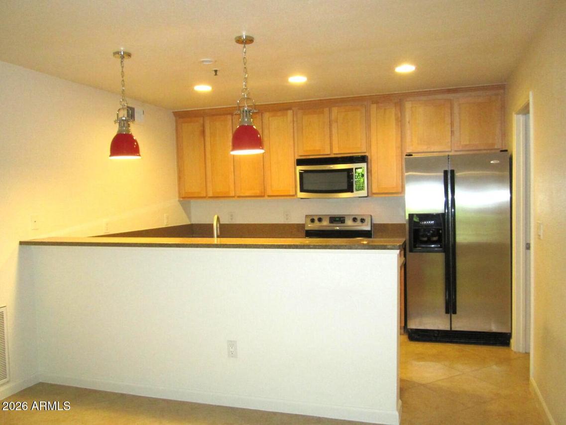 4704 E Paradise Village Pkwy. #141, Phoenix, AZ 85032