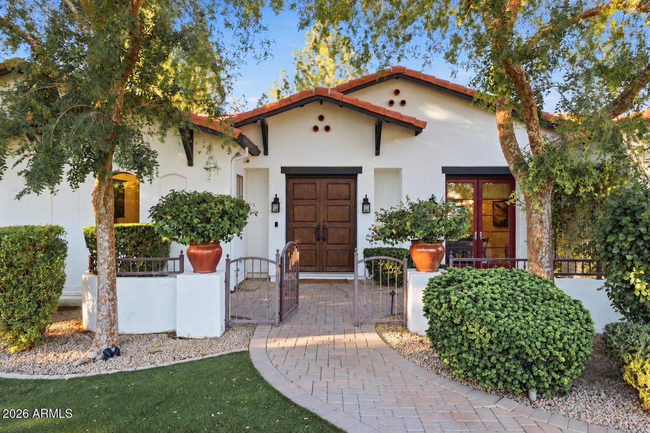 2138 E Calle De Arcos Rd., Tempe, AZ 85284