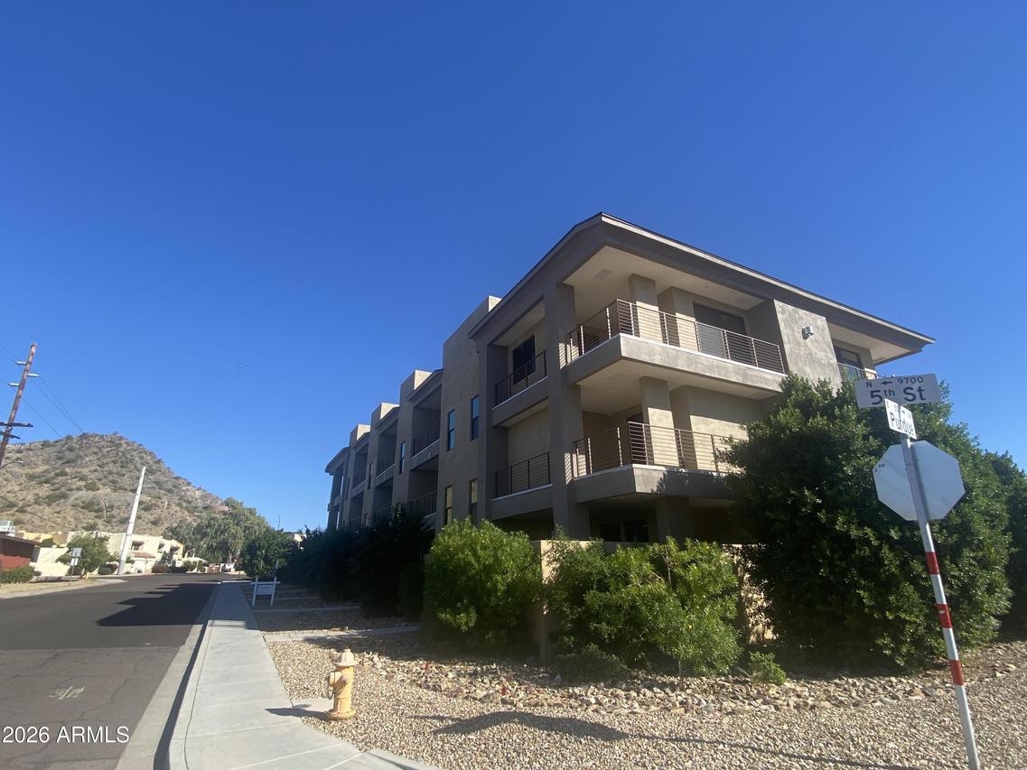 509 E Mountain View Rd., Phoenix, AZ 85020