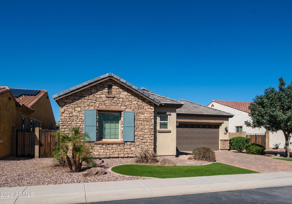 902 E Horseshoe Pl., Chandler, AZ 85249