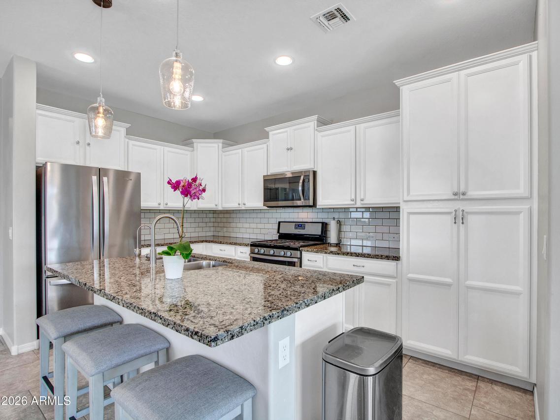 4229 W Valley View Dr., Laveen, AZ 85339