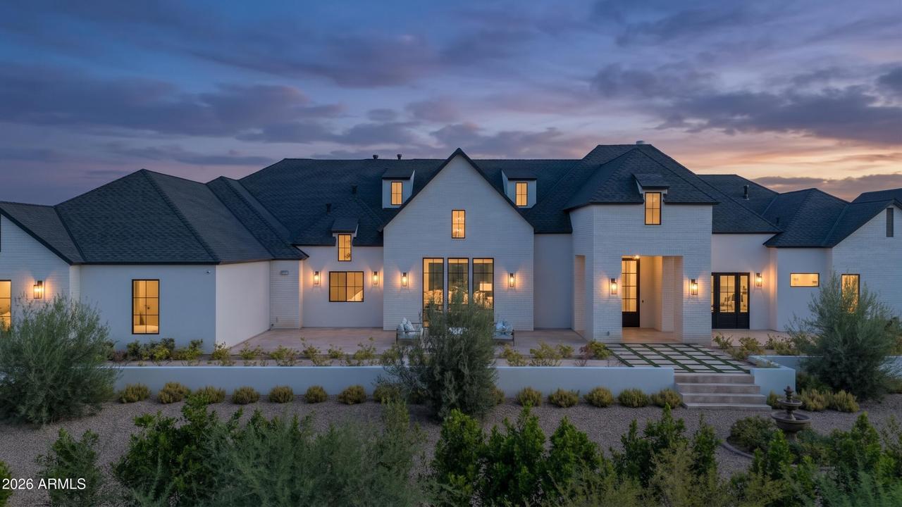 10229 N 64th St., Paradise Valley, AZ 85253
