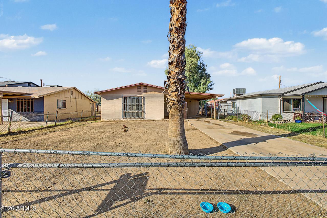 1138 W Apache St., Phoenix, AZ 85007