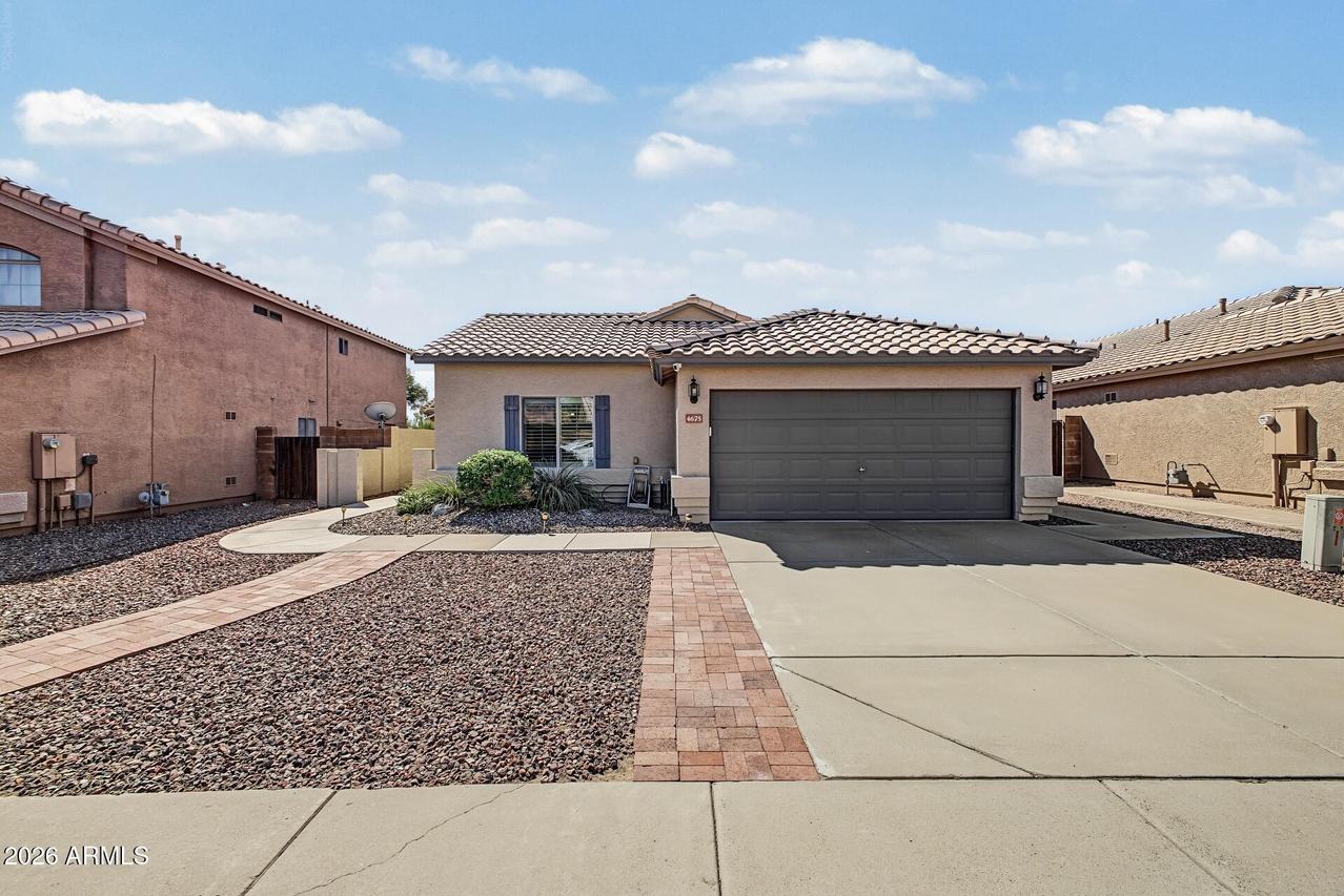 4675 E Summerhaven Dr., Phoenix, AZ 85044