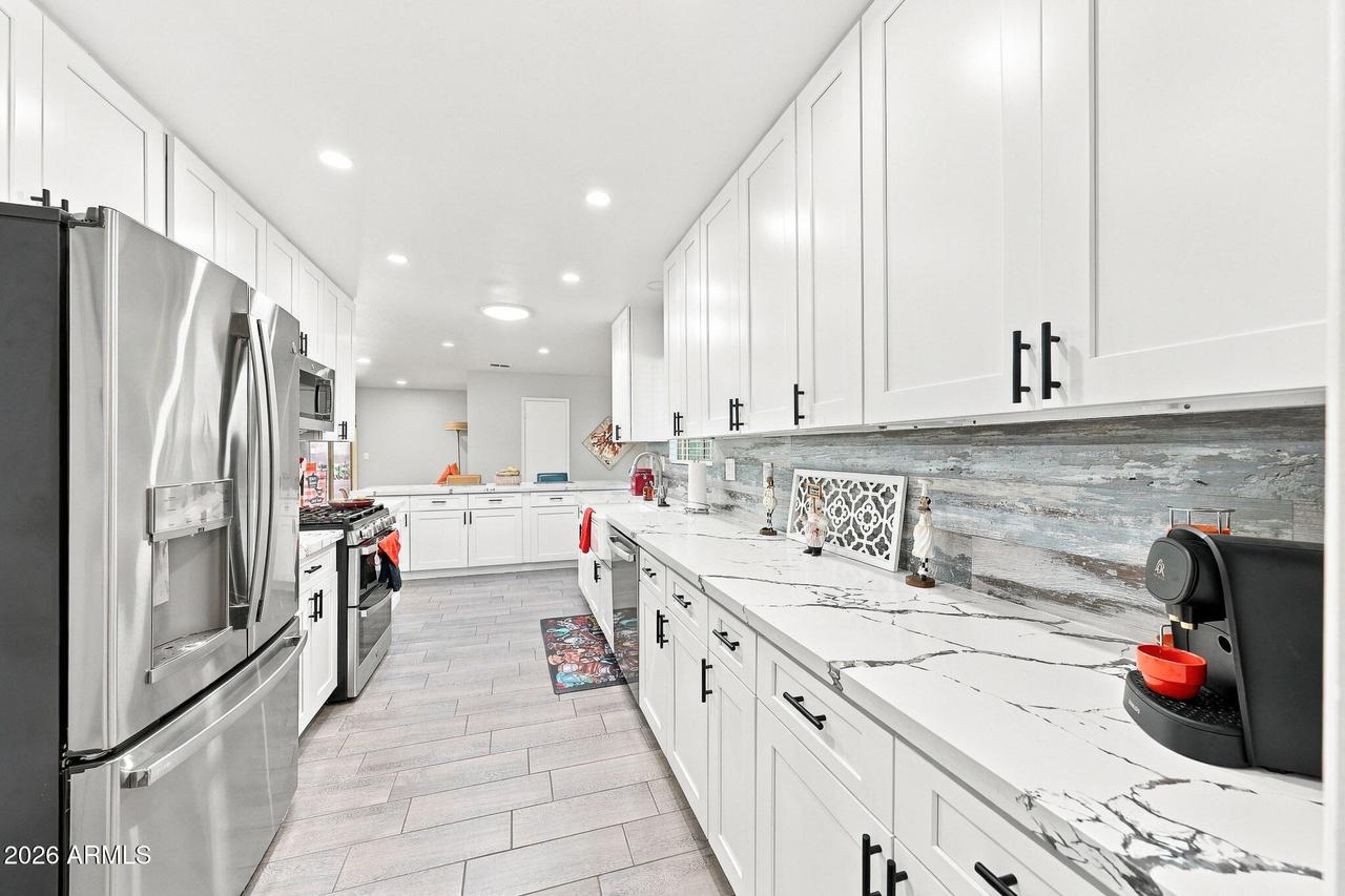 10718 W Cheryl Dr., Sun City, AZ 85351