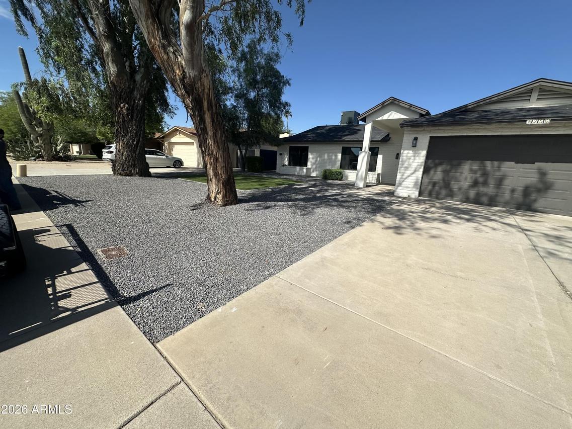 6256 E Gelding Dr., Scottsdale, AZ 85254