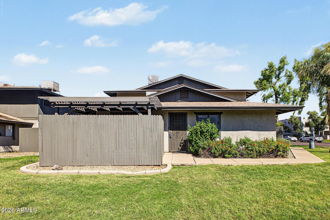 286 W Palomino Dr. #13, Chandler, AZ 85225