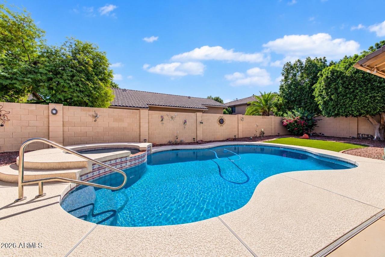 6125 W Kimberly Way, Glendale, AZ 85308